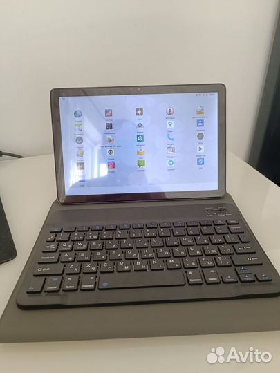 Планшет с клавиатурой и стилусом