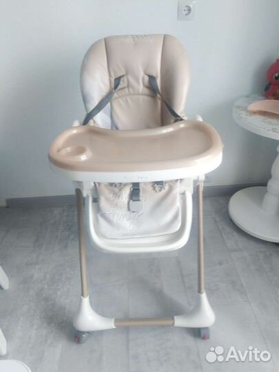 Детский стульчик для кормления omarobaby