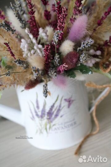 Букет из сухоцветов в кашпо