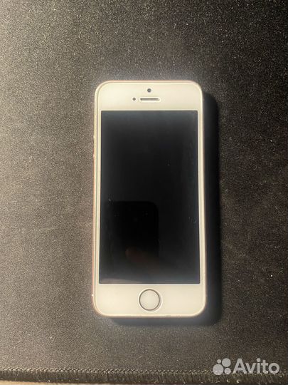 iPhone SE, 32 ГБ