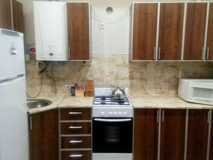 1-к. квартира, 42 м², 1/3 эт.