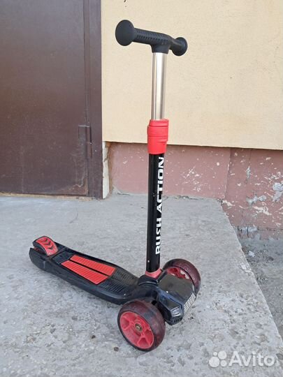 Самокат детский трехколесный