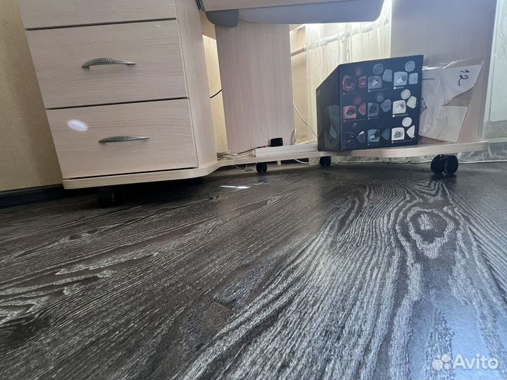 Компьютерный стол угловой