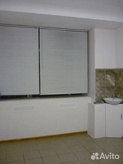 Кабинет 12 м² в аренду в тайском салоне