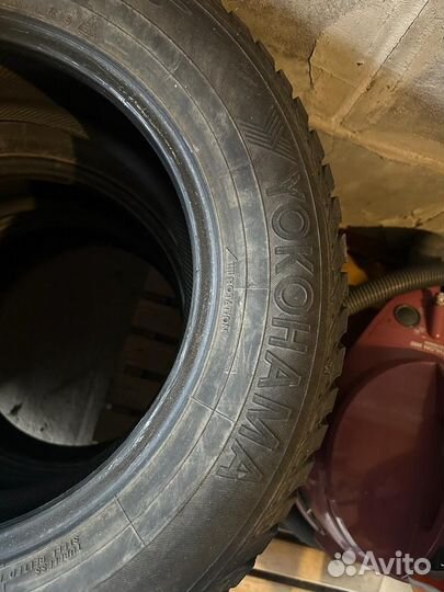 Yokohama Ice Guard IG35 215/65 R16 102T