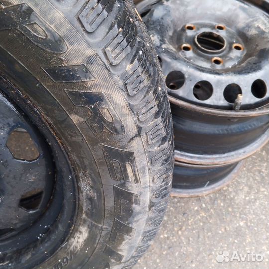 Pirelli Winter Carving 215/65 R16