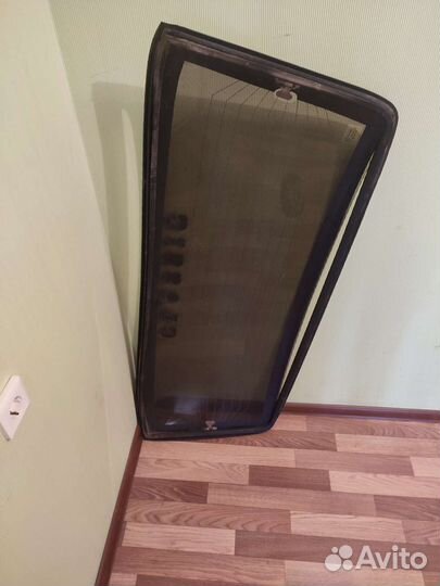 Продам задние стекло ваз 2107