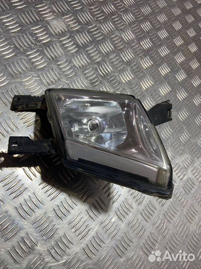Фара противотуманная Peugeot 407