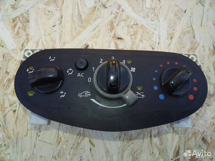 Блок управления печки/климат-контроля Renault