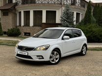 Kia Ceed 1.6 AT, 2012, 168 000 км, с пробегом, цена 1 040 000 руб.