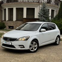 Kia Ceed 1.6 AT, 2012, 168 000 км, с пробегом, цена 1 040 000 руб.