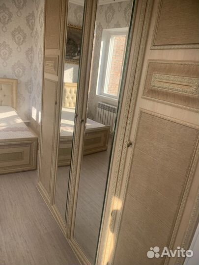 Спальный гарнитур