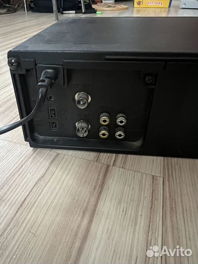 Видеомагнитофон orion N688R япония с пультом