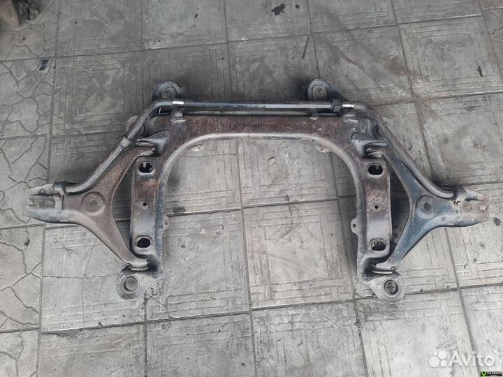 Подрамник audi 80 b3 1,8