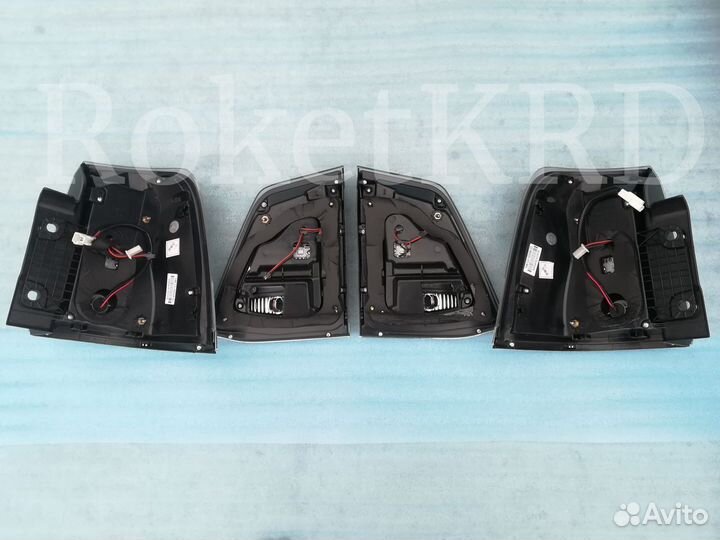 Задние фонари Toyota Land Cruiser 200 07-15 Черные