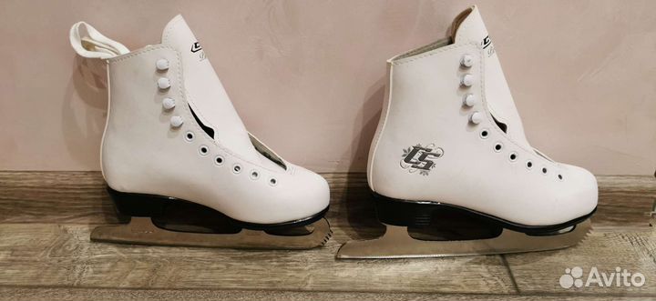 Коньки детские размер 33