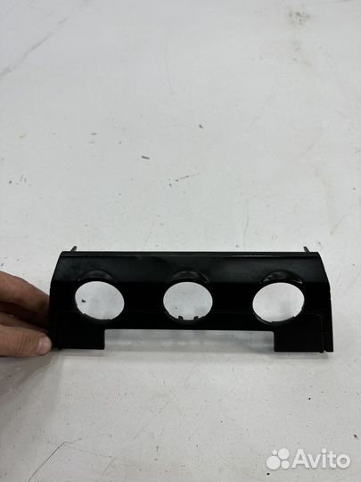 Skoda Octavia A7 накладка блока печки