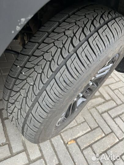Roadstone Roadian HP SUV 215/65 R16