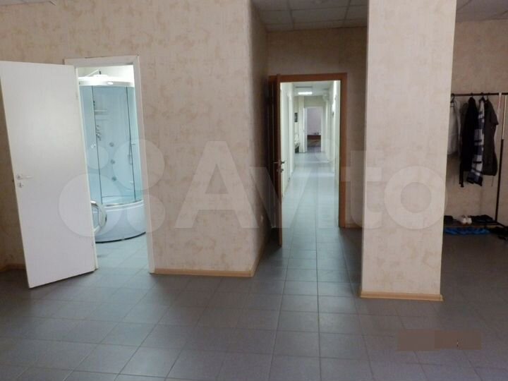 Комната 26 м² в > 9-к., 1/9 эт.