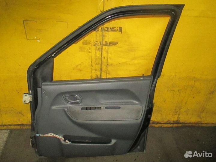 Дверь передняя правая Suzuki Swift HT51S