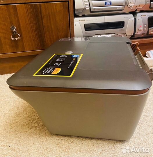 Принтер-сканер-копир HP Deskjet 2050 A