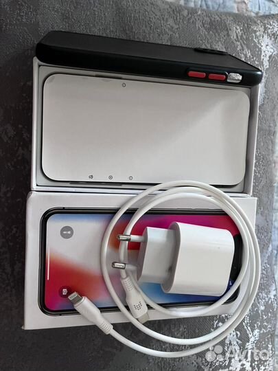 iPhone X, 64 ГБ
