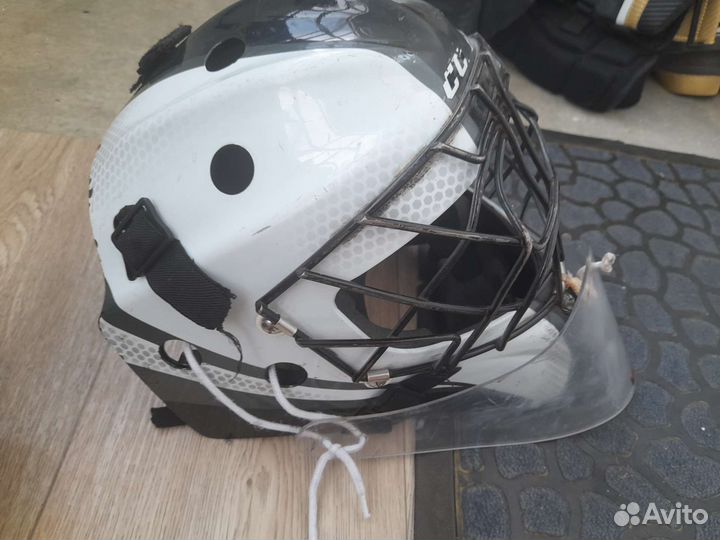 Хоккейный вратарский шлем ccm