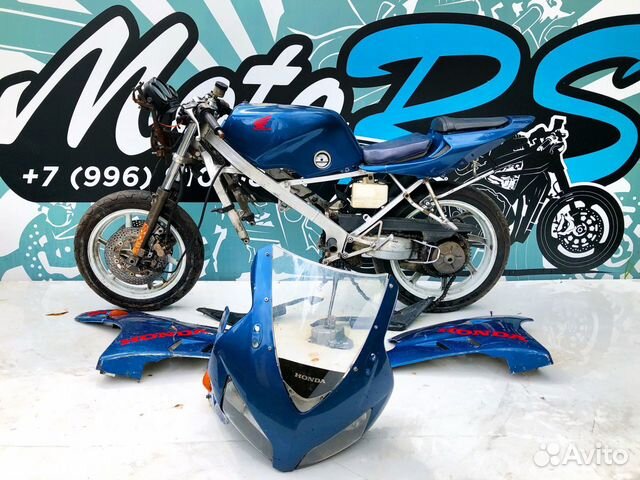 На разборе Honda VFR 400 R NC24 1987г