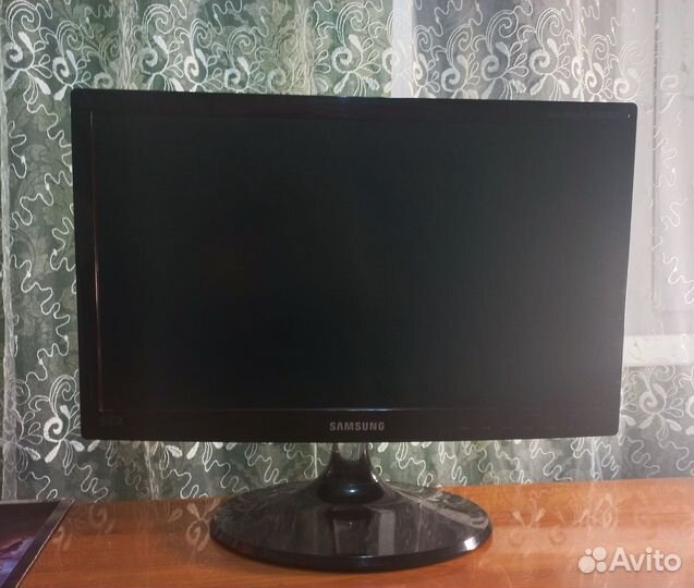 Монитор samsung