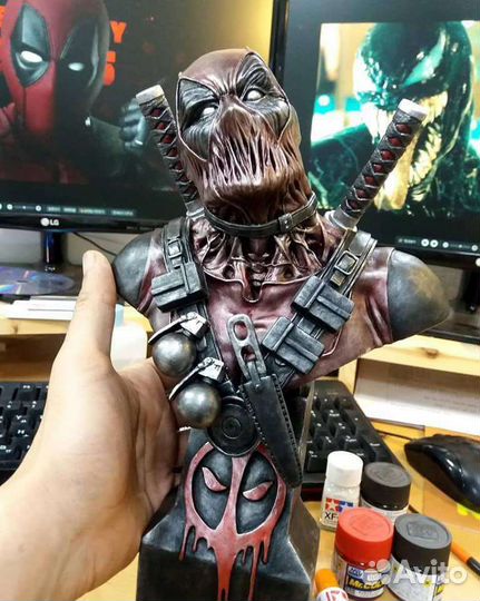 Фигурки Deadpool