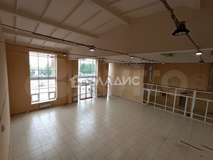 Сдам торговое помещение, 470 м²