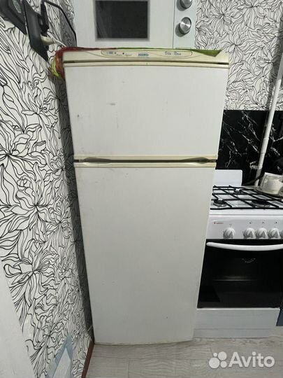 Холодильник бу рабочий