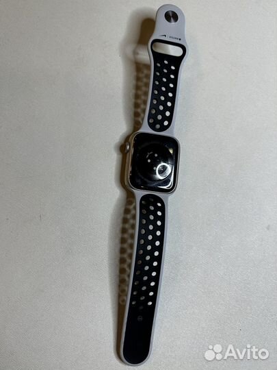 Apple Watch Series 7 45mm Starlight Nike