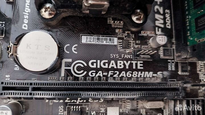 Материнская плата Gigabyte Сокет FM2