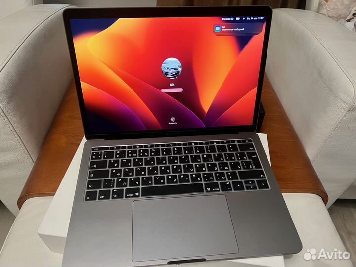 Apple Macbook pro 13 2017 8Gb / 128 Gb SSD