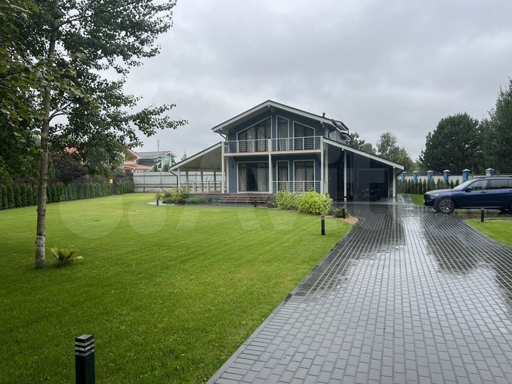 Коттедж 250 м² на участке 22,4 сот.