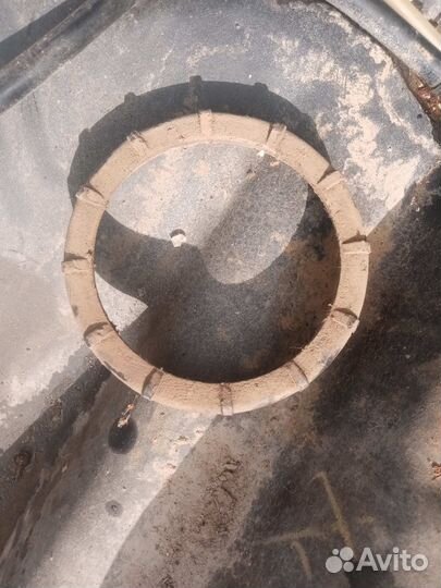 Гайка топливного бака Volkswagen Transporter Т4