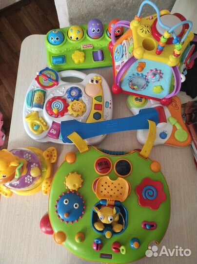 Развивающие игрушки для малышей пакетом