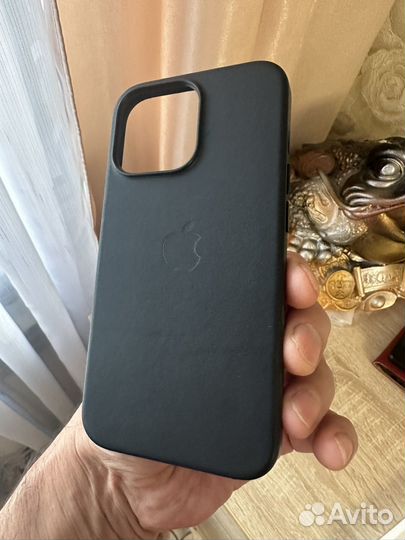 Чехол на iPhone 13 про