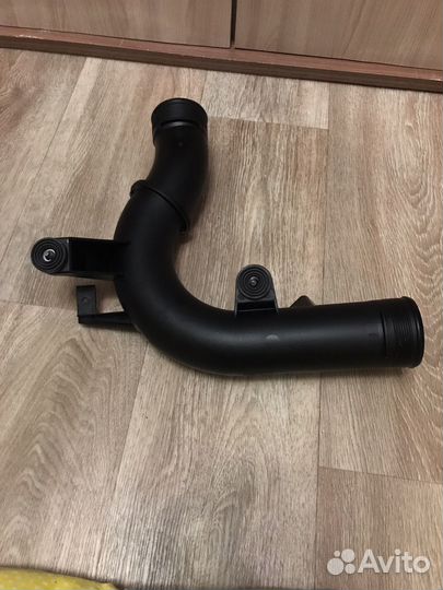 Патрубок интеркулера VAG 6C0145770A