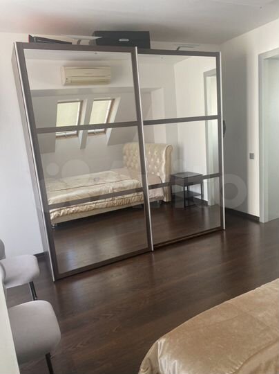 3-к. квартира, 104,7 м², 4/4 эт.