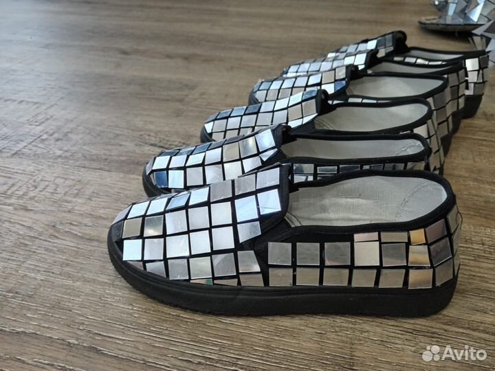 Зеркальные костюмы