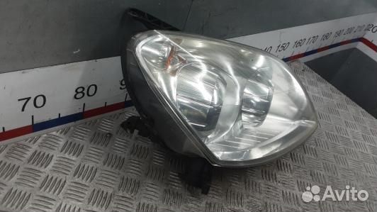 Фара правая opel zafira B (OEA30MU01)