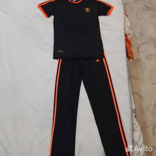 Спортивный костюм женский adidas