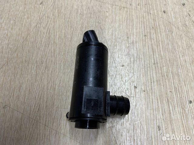 Насос омывателя лобового стекла Toyota Camry 75