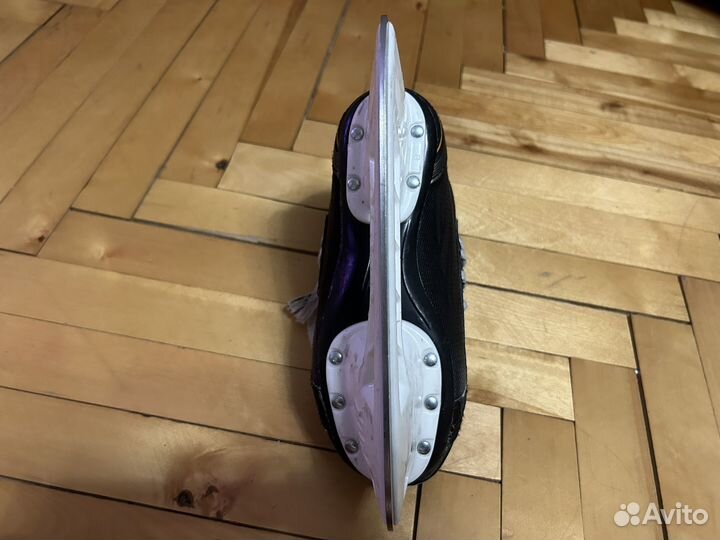 Коньки хоккейные профессиональные Bauer 35 размер