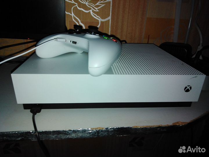 Xbox one s 1tb с играми