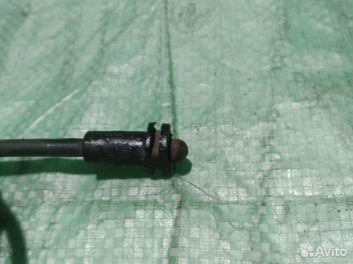 Трос капота Volkswagen Golf 3 хетчбек 1.8 AAM