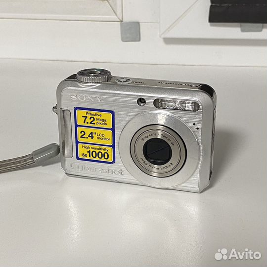 Компактный фотоаппарат