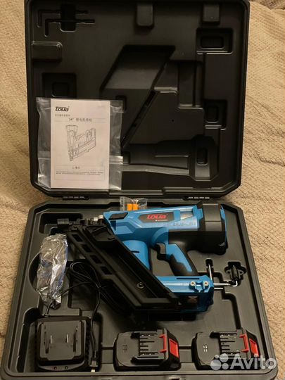 Аккумуляторный гвоздезабивной пистолет dcfn3490